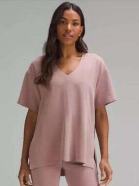 Lululemon Ribbed Softstreme Relaxed-Fit T-Shirt. Twilight Rose. Size 12.